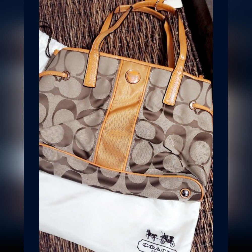 Coach purse